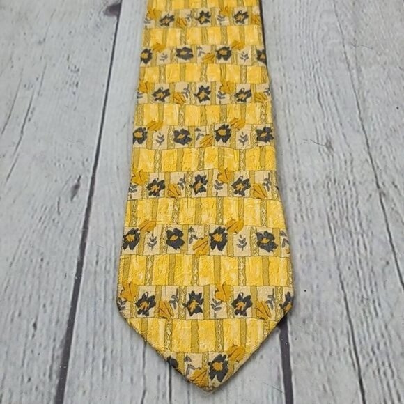 Vintage Geoffrey Beene Yellow Floral Silk Tie - Picture 1 of 11